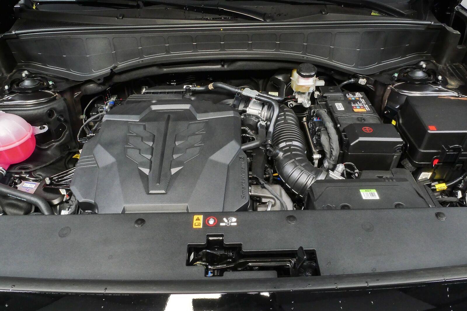 New 2026 Abyss Black Pearl Hyundai Limited FWD image 33