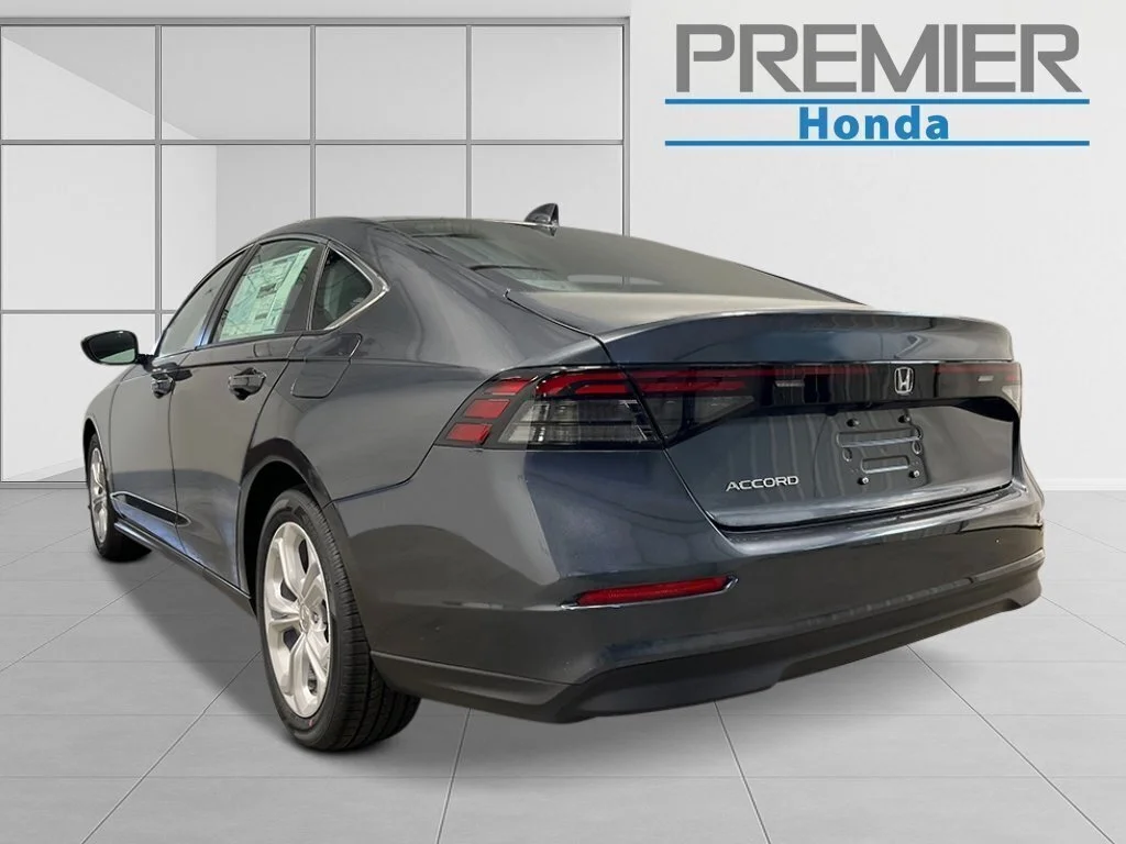 New 2026 Meteorite Gray Metallic Honda LX image 3