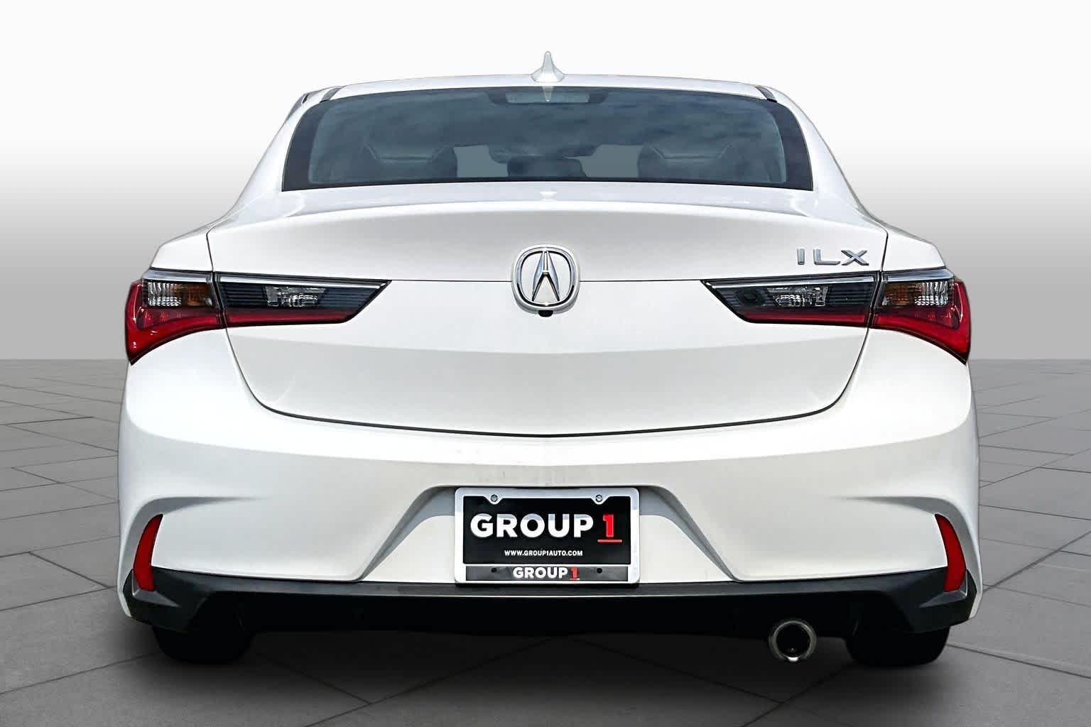 Used 2019 Platinum White Pearl Acura w/Premium Pkg image 5