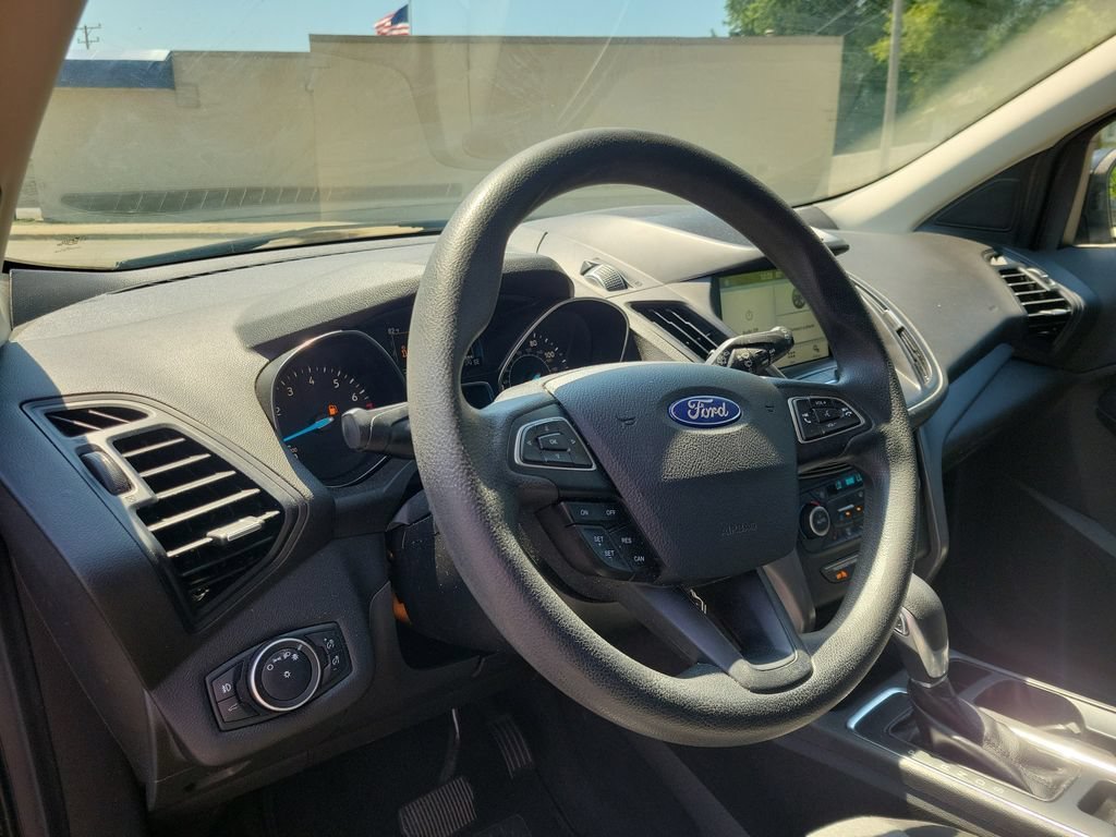 Used 2019 Black Ford SE image 19