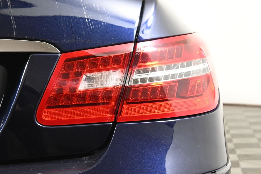 Used 2010 Capri Blue Metallic Mercedes-Benz E 350 image 13