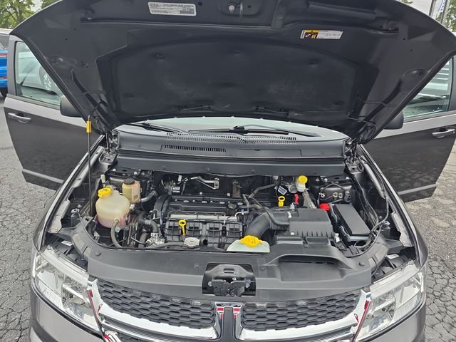 Used 2018 Gray Dodge SE image 31