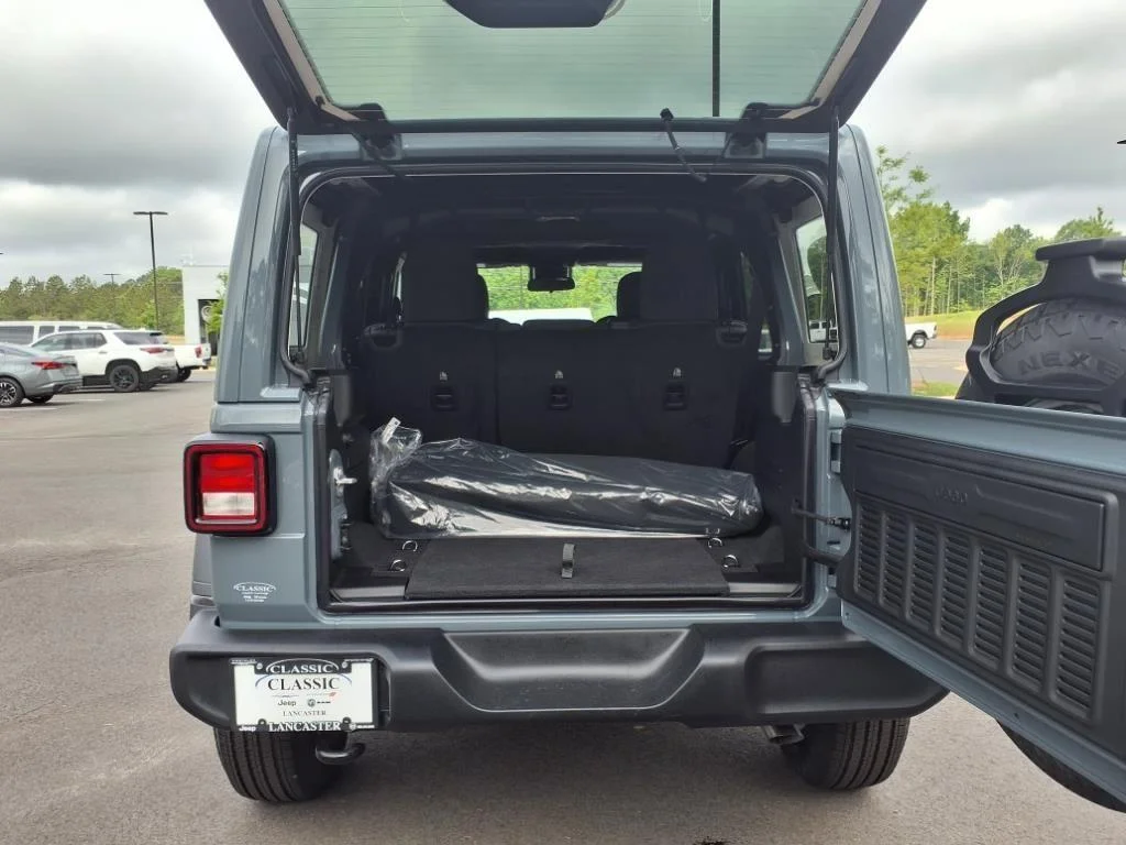 2025 Jeep Wrangler 4-Door Sport S - Photo 21