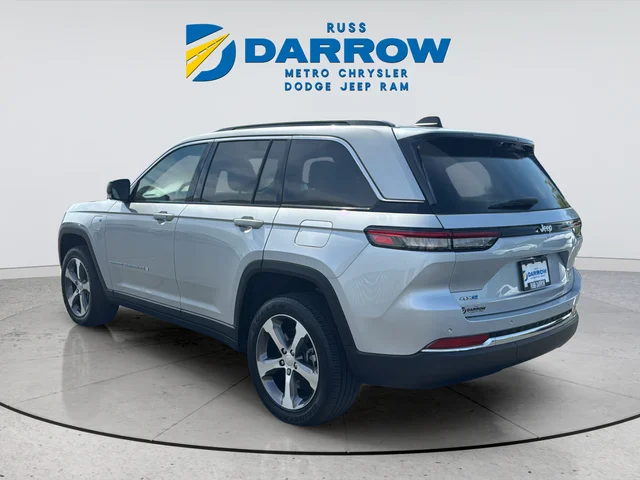 Used 2024 Silver Jeep 4xe image 3