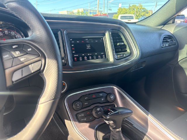 Used 2018 Red Dodge SXT image 18