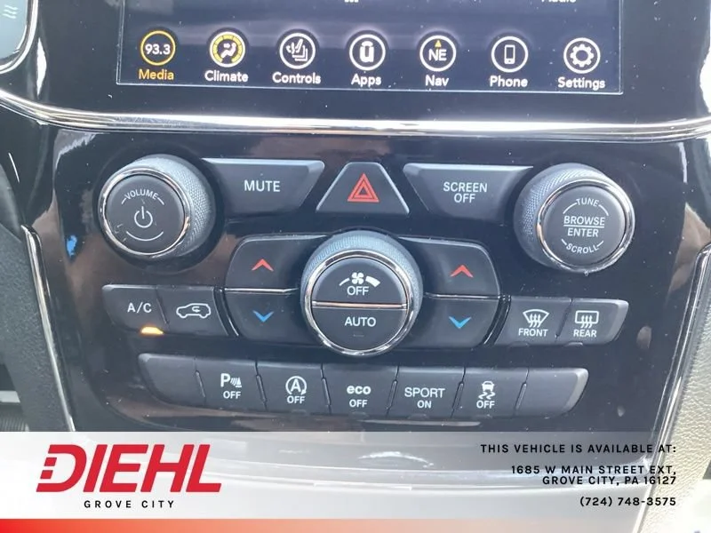 Used 2021 Gray Jeep Laredo X 4x4 image 34