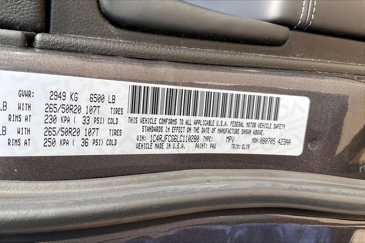 Used 2020 Granite Crystal Metallic Clearcoat Jeep Overland image 33