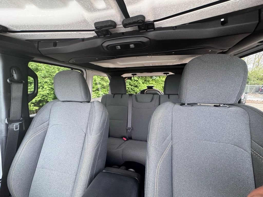 Used 2024 White Jeep Sport image 28