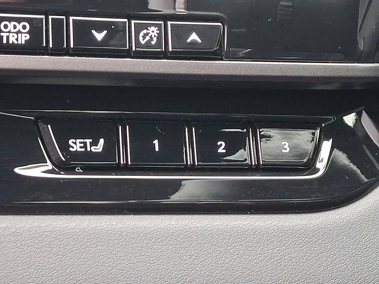 2025 Lexus RX 350 - Photo 26