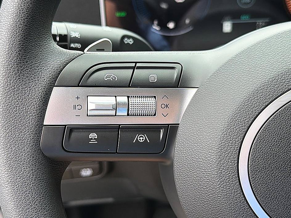 New 2026 Shimmering Silver Hyundai SEL AWD image 13