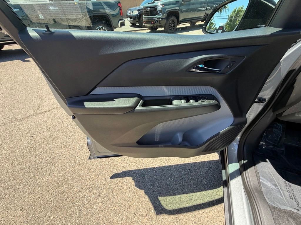 2027 Chevrolet Bolt LT - Photo 10