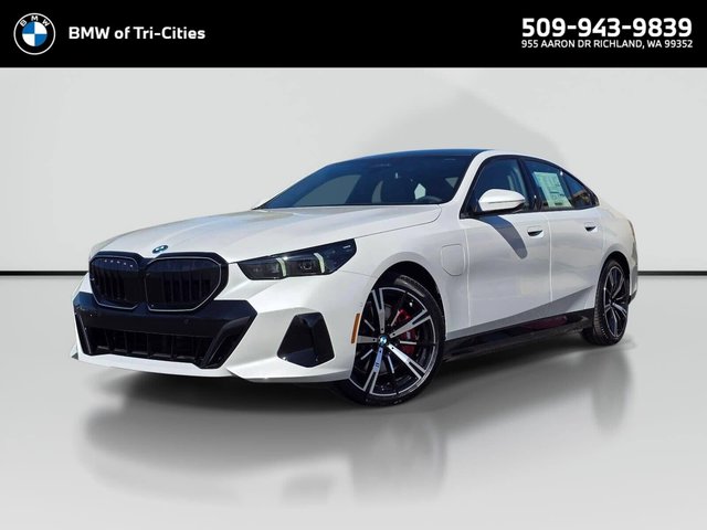 2026 BMW 5 Series 550e xDrive