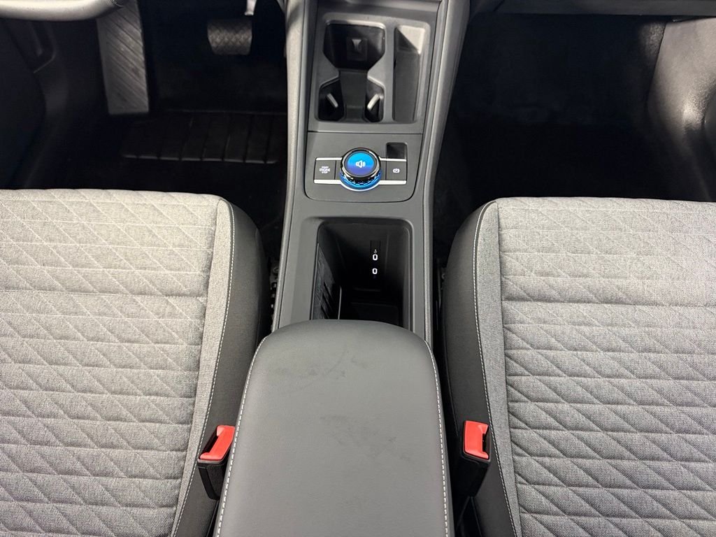 Used 2025 White Volkswagen 2.0T S image 17