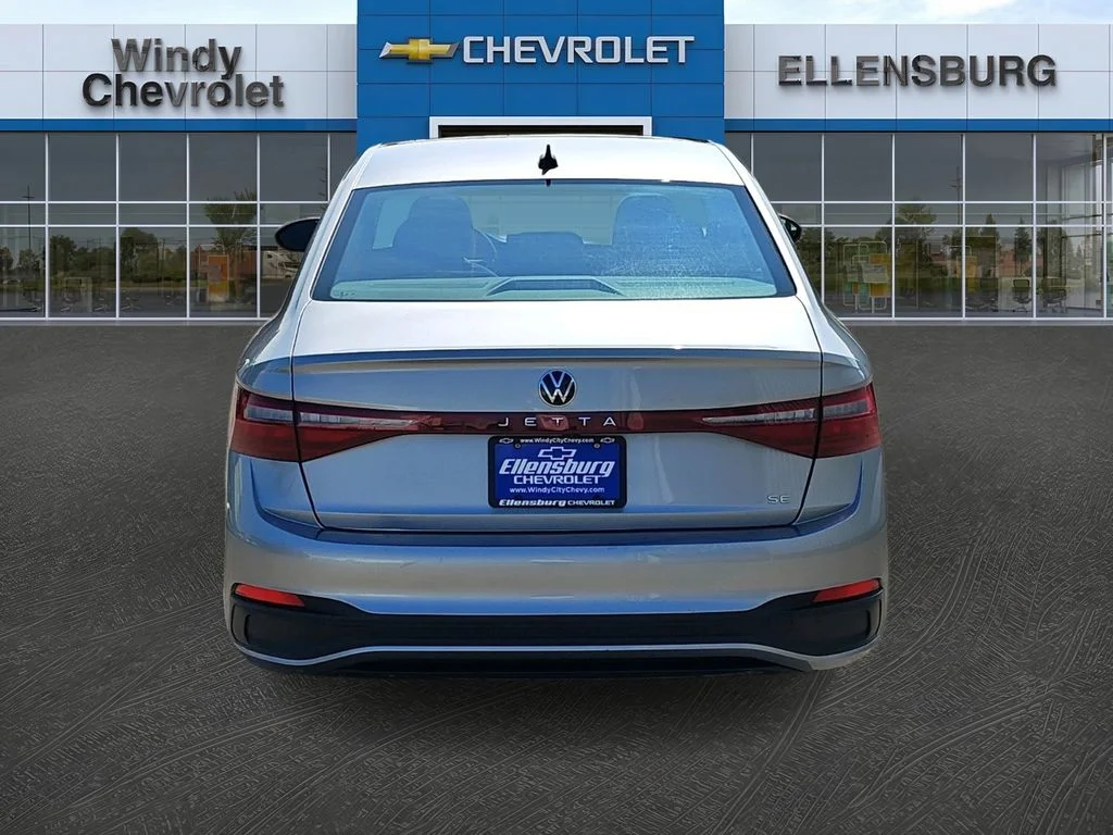 2025 Volkswagen Jetta SE - Photo 6