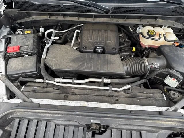 Used 2022 Quicksilver Metallic GMC Elevation image 27