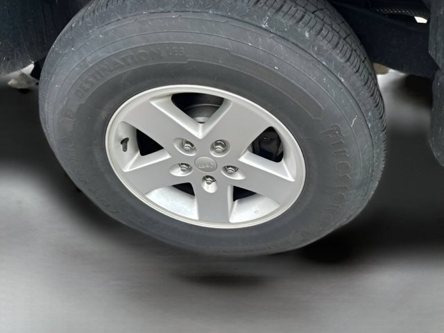 Used 2016 Bright White Clearcoat Jeep Sport image 8