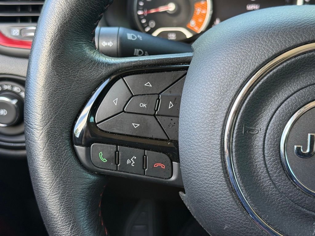 Used 2022 Gray Jeep Trailhawk image 30