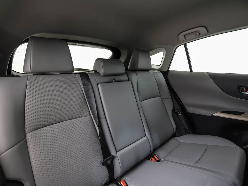 Used 2021 Blizzard Pearl Toyota XLE image 26