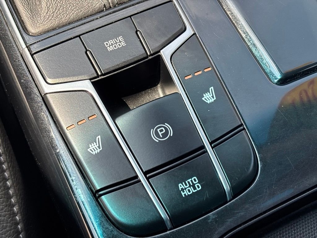 Used 2019 Gray Kia Technology image 37