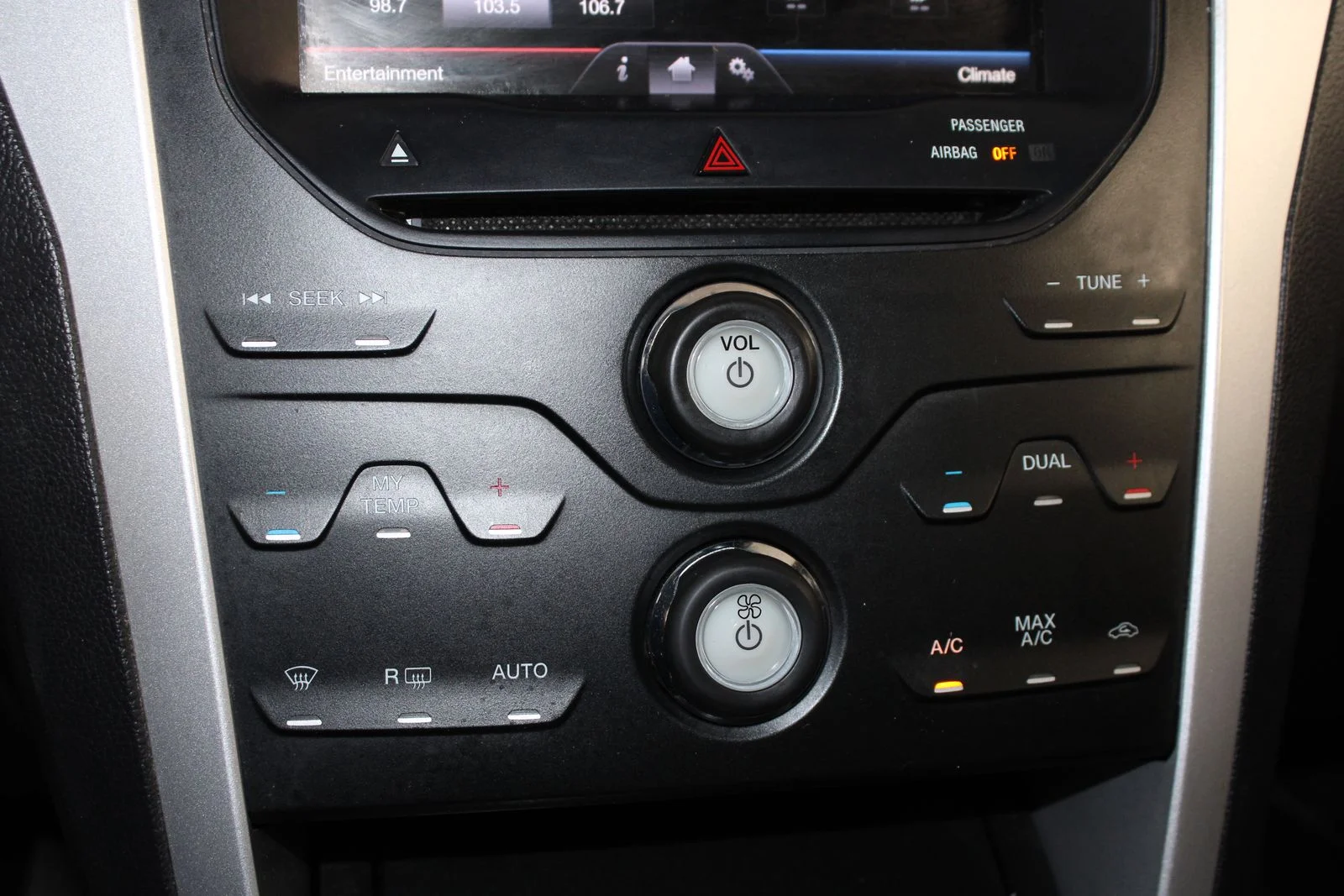 Used 2013 Green Ford XLT image 24