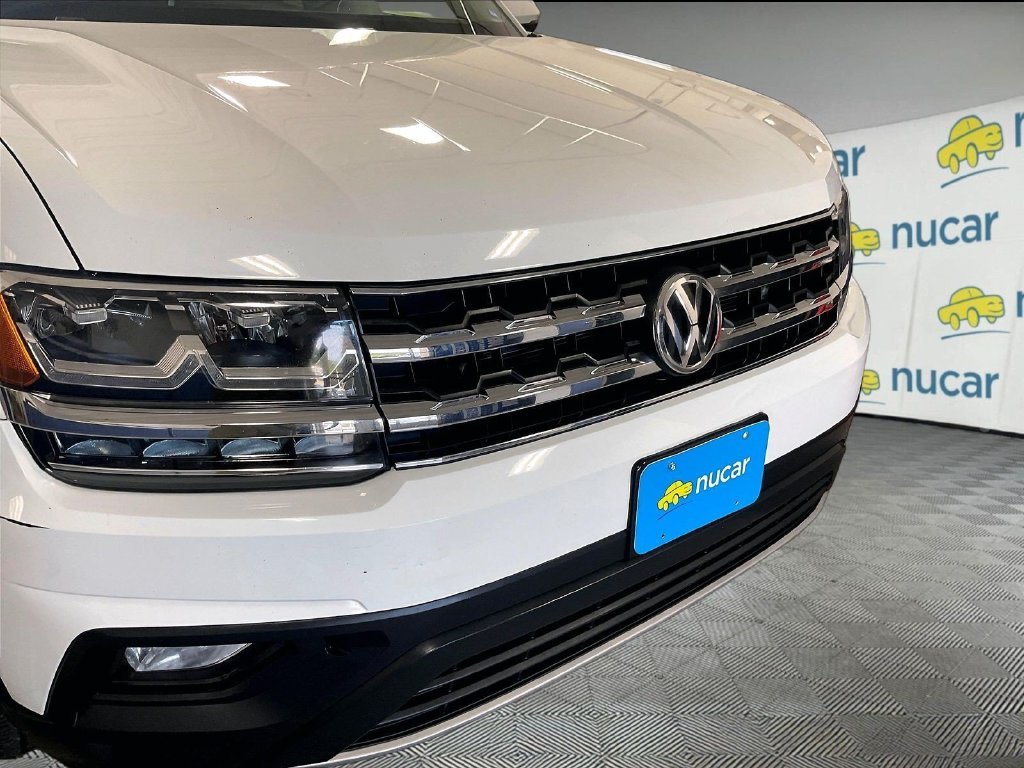 Used 2019 White Volkswagen 3.6L V6 SE image 32