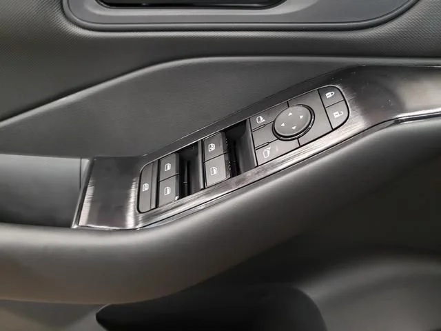 2026 Nissan Rogue S - Photo 19
