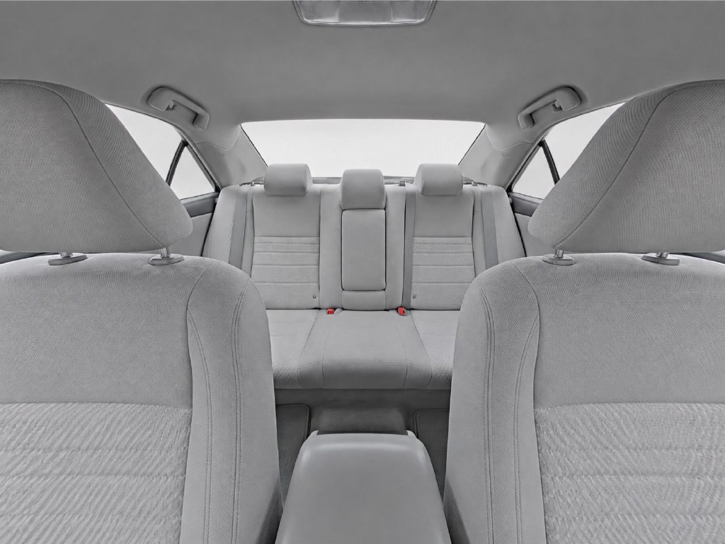 Used 2015 Gray Toyota LE image 16
