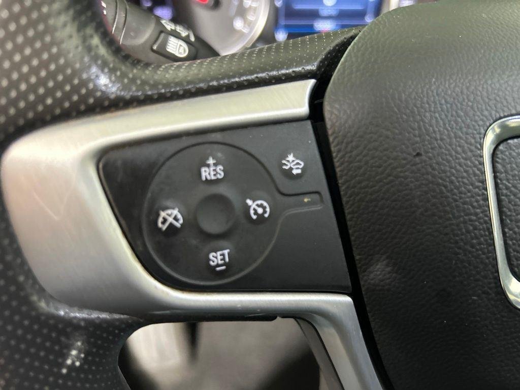 Used 2023 Summit White GMC SLE image 21