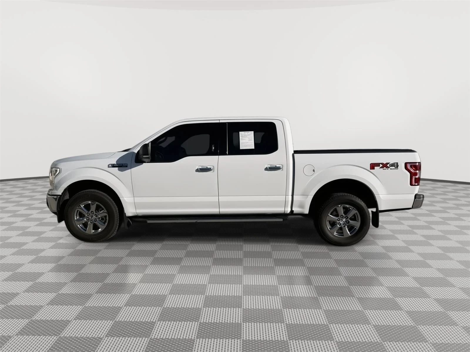 Used 2019 Oxford White Ford XLT image 6