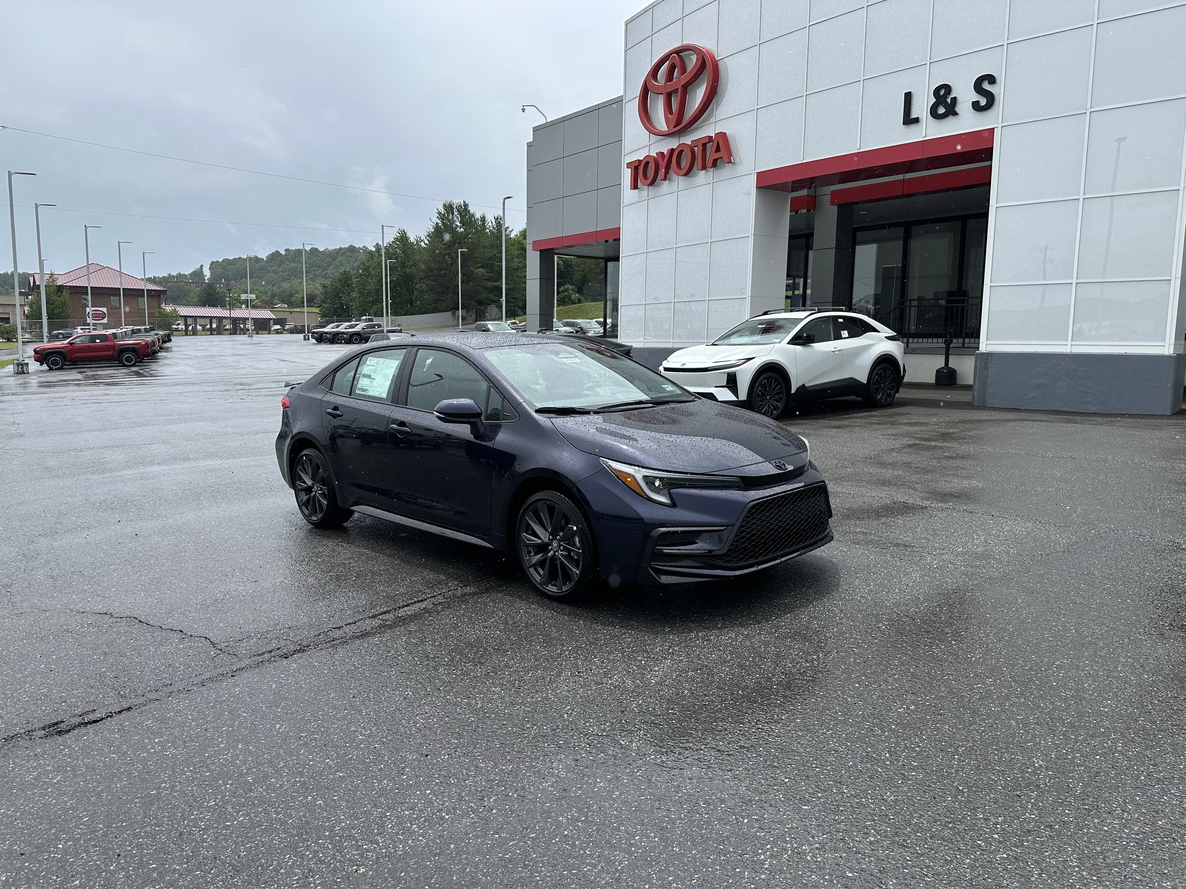New 2026 BLUEPRINT Toyota SE image 1