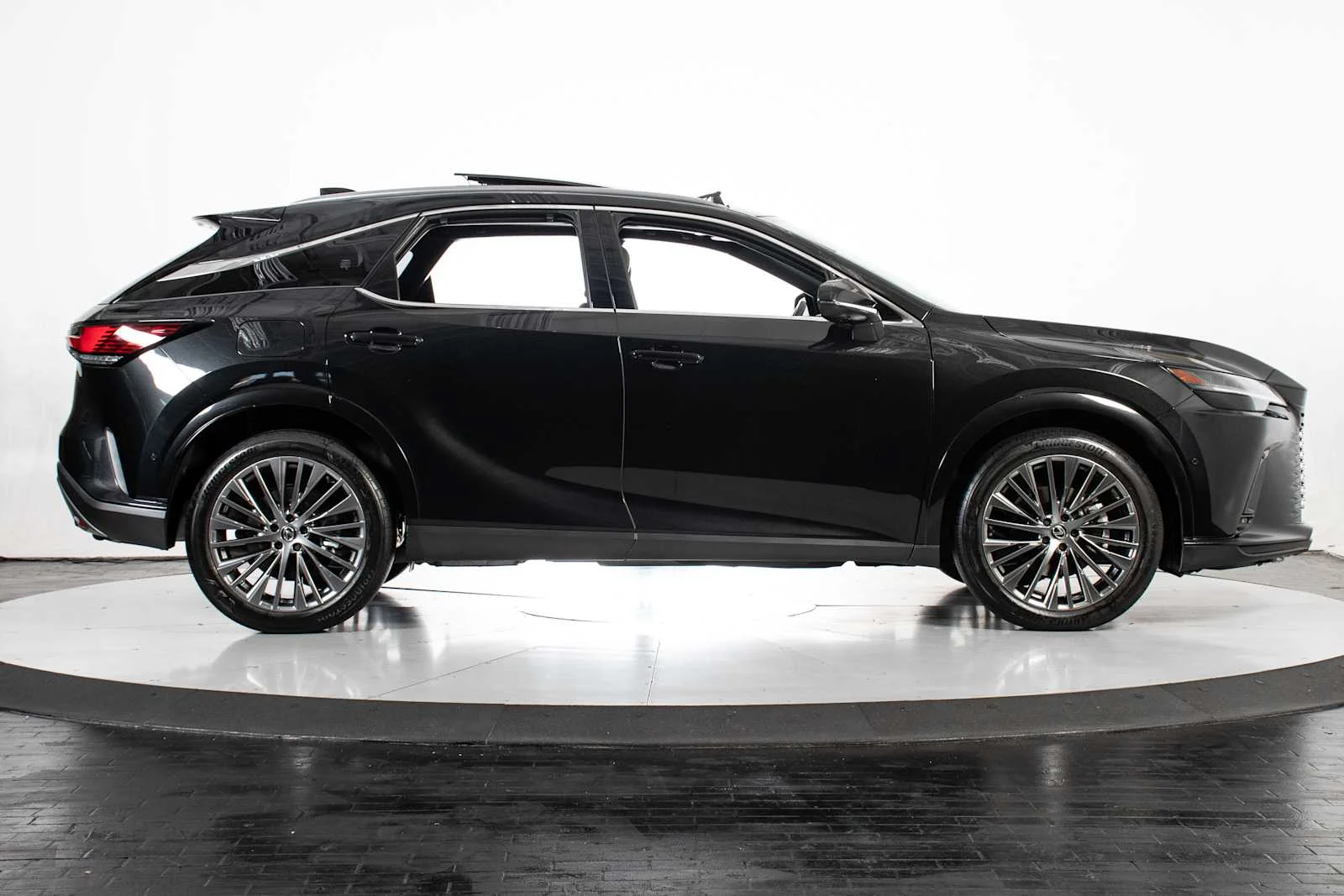 Certified Used 2025 CAVIAR Lexus Luxury image 8