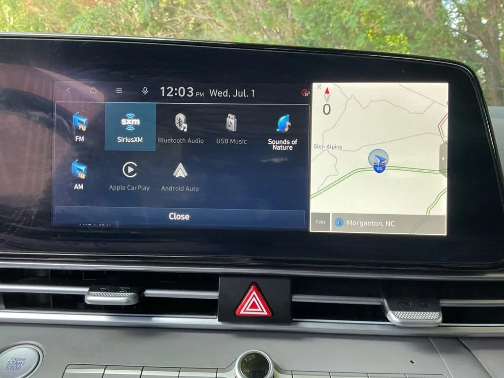 Used 2025 Gray Hyundai SEL Convenience image 21