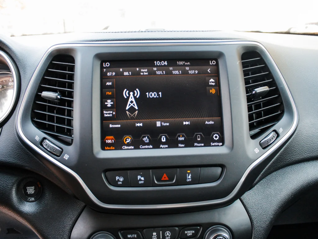 Used 2023 Bright White Clearcoat Jeep Altitude Lux image 17