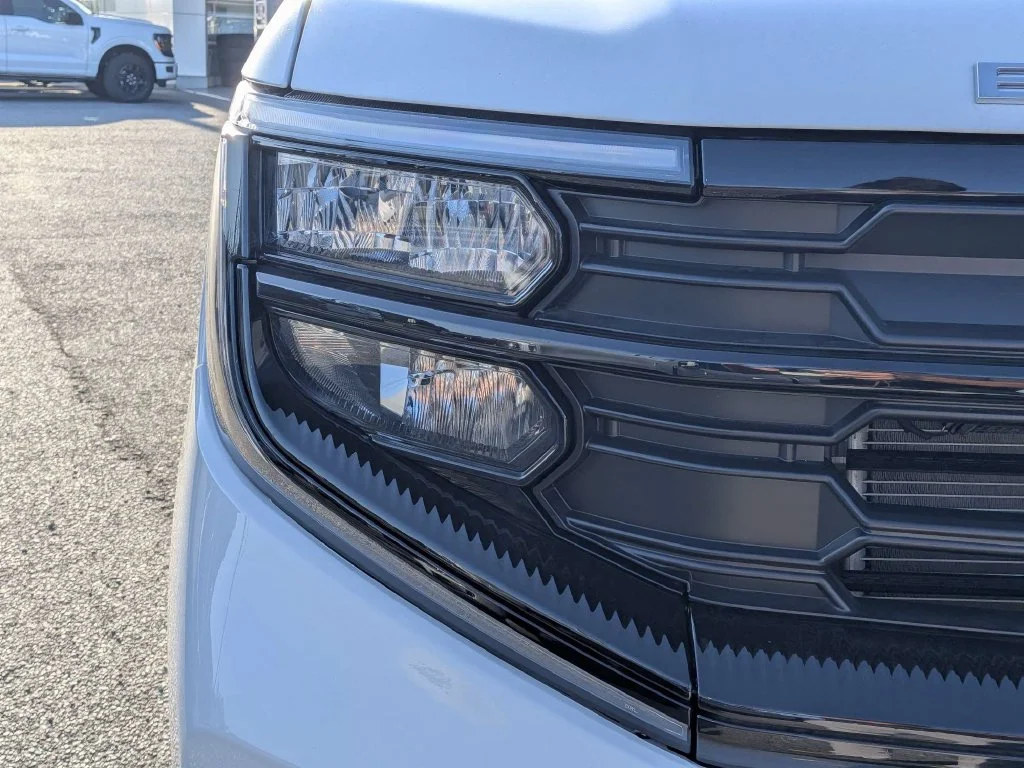 New 2026 Oxford White Ford Active image 7