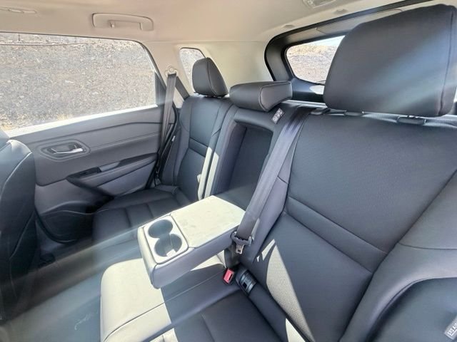 New 2026 Everest White Pearl TriCoat Nissan Dark Armor™ image 27