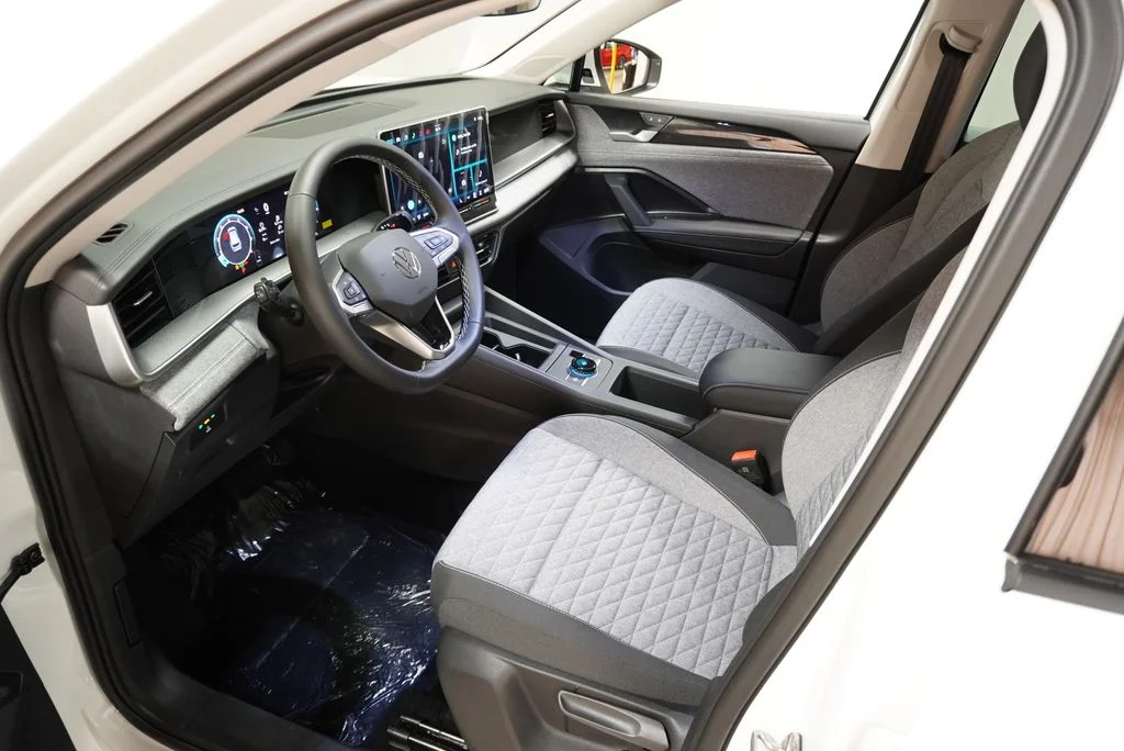 New 2026 Pure White Volkswagen 2.0T S image 9