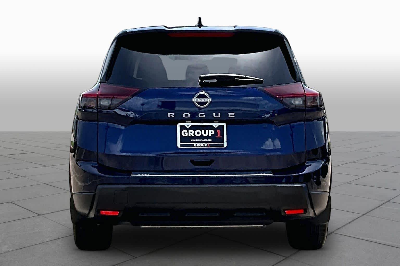 Used 2026 Deep Ocean Blue Pearl Nissan SV image 5