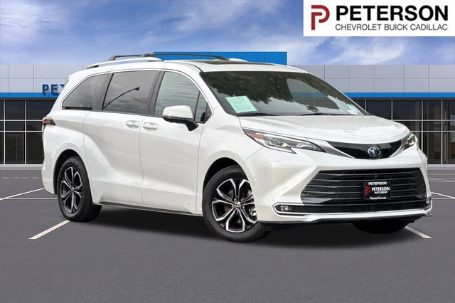 2025 Toyota Sienna Platinum