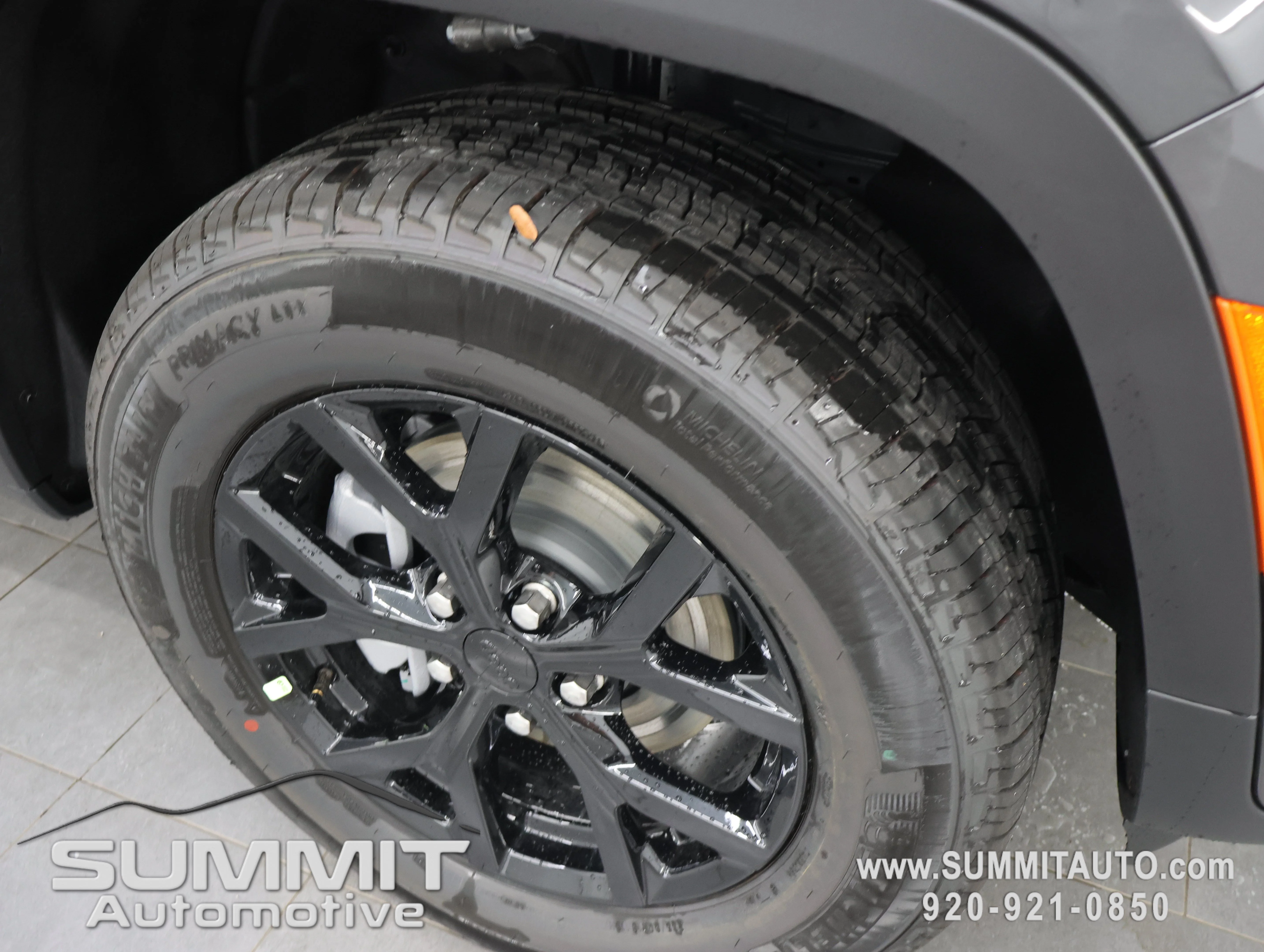 New 2026 Baltic Gray Metallic Clearcoat Jeep Altitude image 3