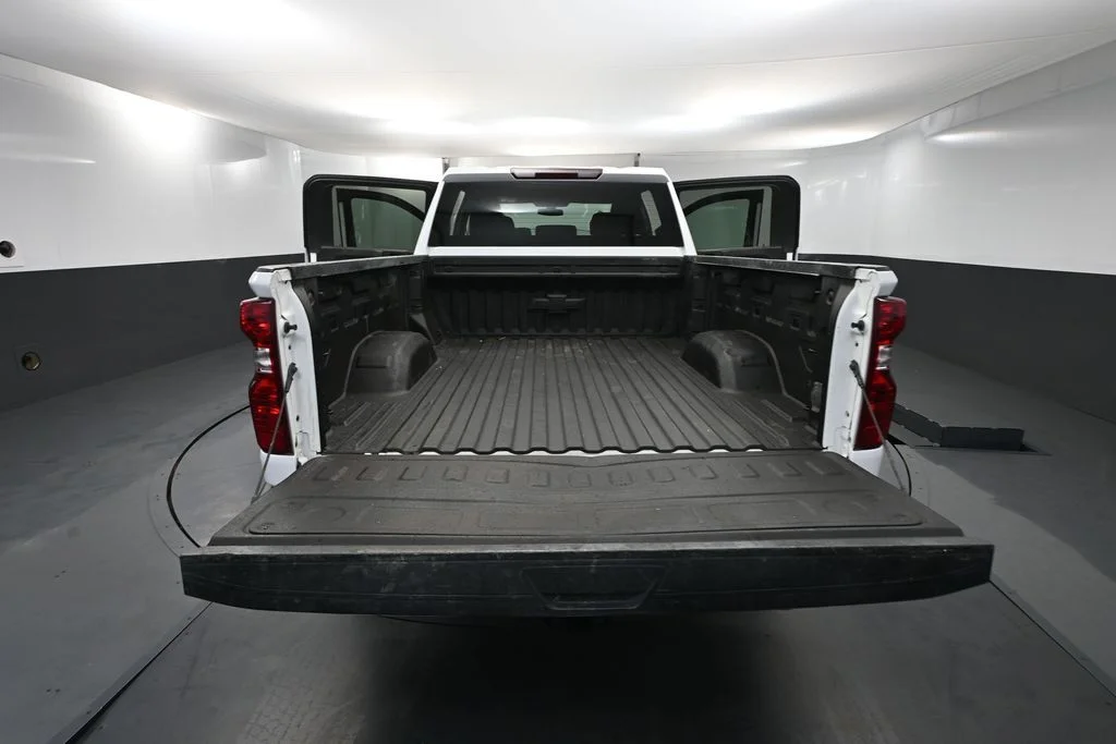 Used 2022 White Chevrolet LT image 30