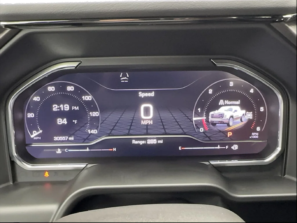 Used 2025 White GMC AT4 image 47