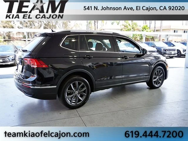 Used 2023 Black Volkswagen 2.0T SE image 9