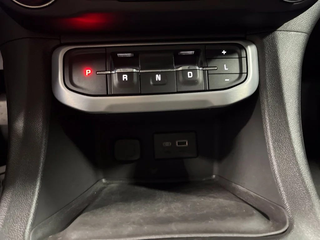 Used 2021 Midnight Blue Metallic GMC SLE image 26