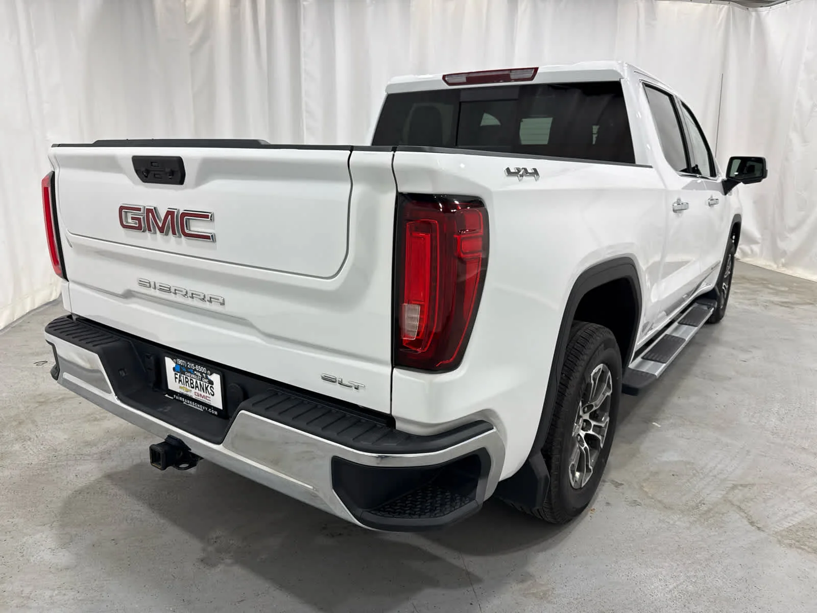 Certified Used 2024 Summit White GMC SLT image 5