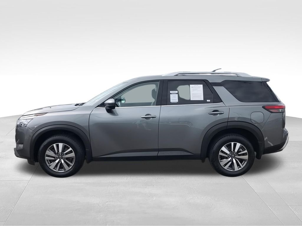 Used 2023 Gray Nissan SL image 6