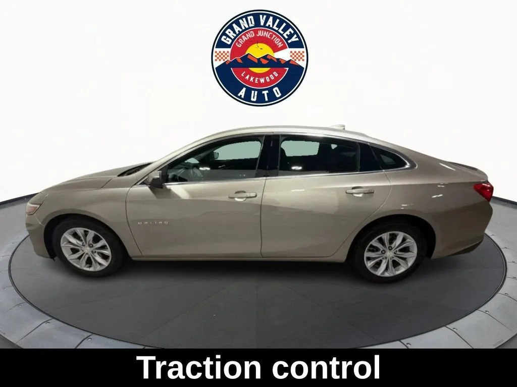Used 2025 Gray Chevrolet LT image 9