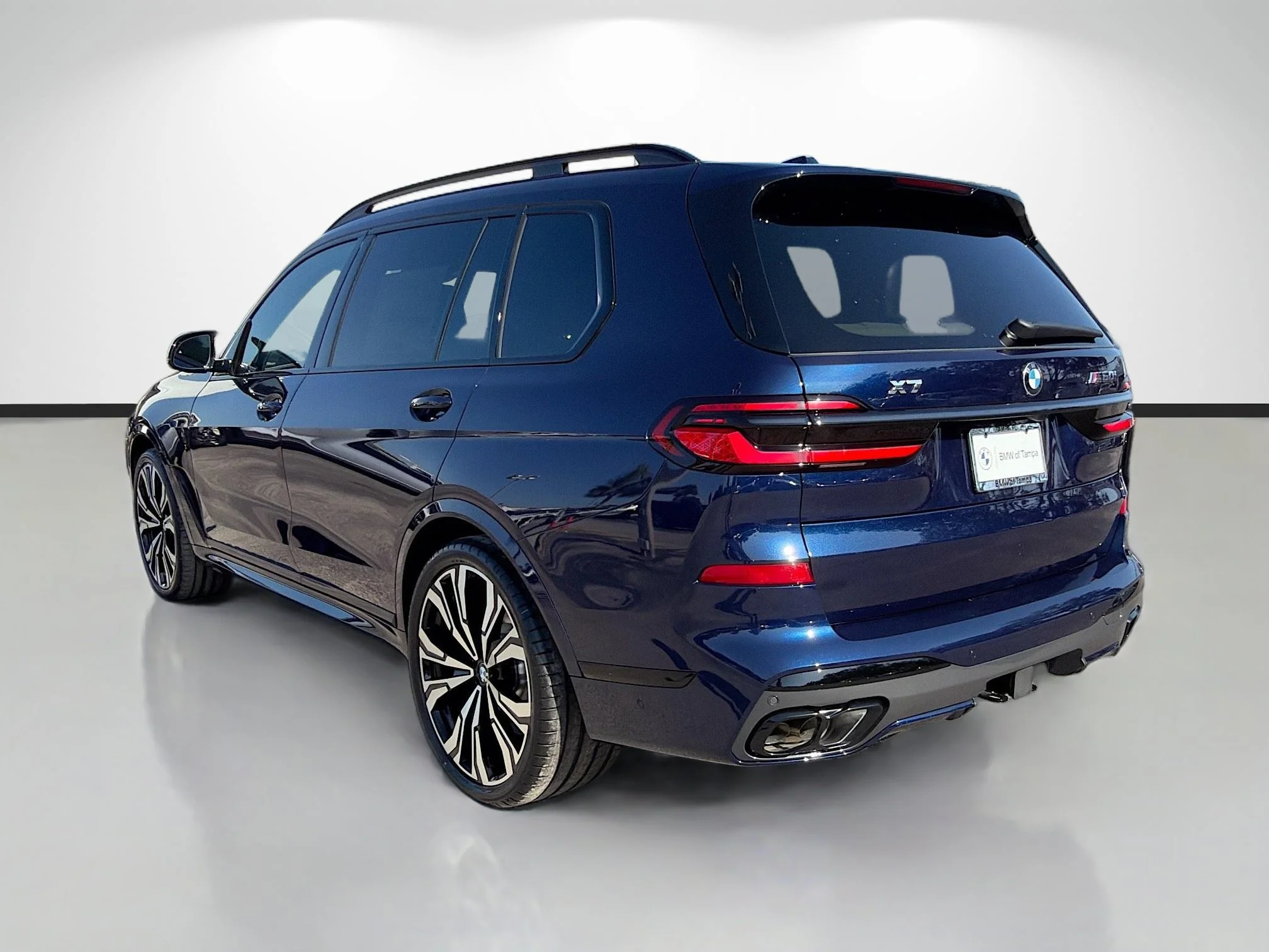 New 2027 Tanzanite Blue II Metallic BMW M60i image 5