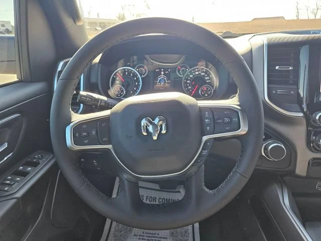 New 2026 Diamond Black Crystal Pearl-Coat Exterior Paint RAM Big Horn/Lone Star image 14