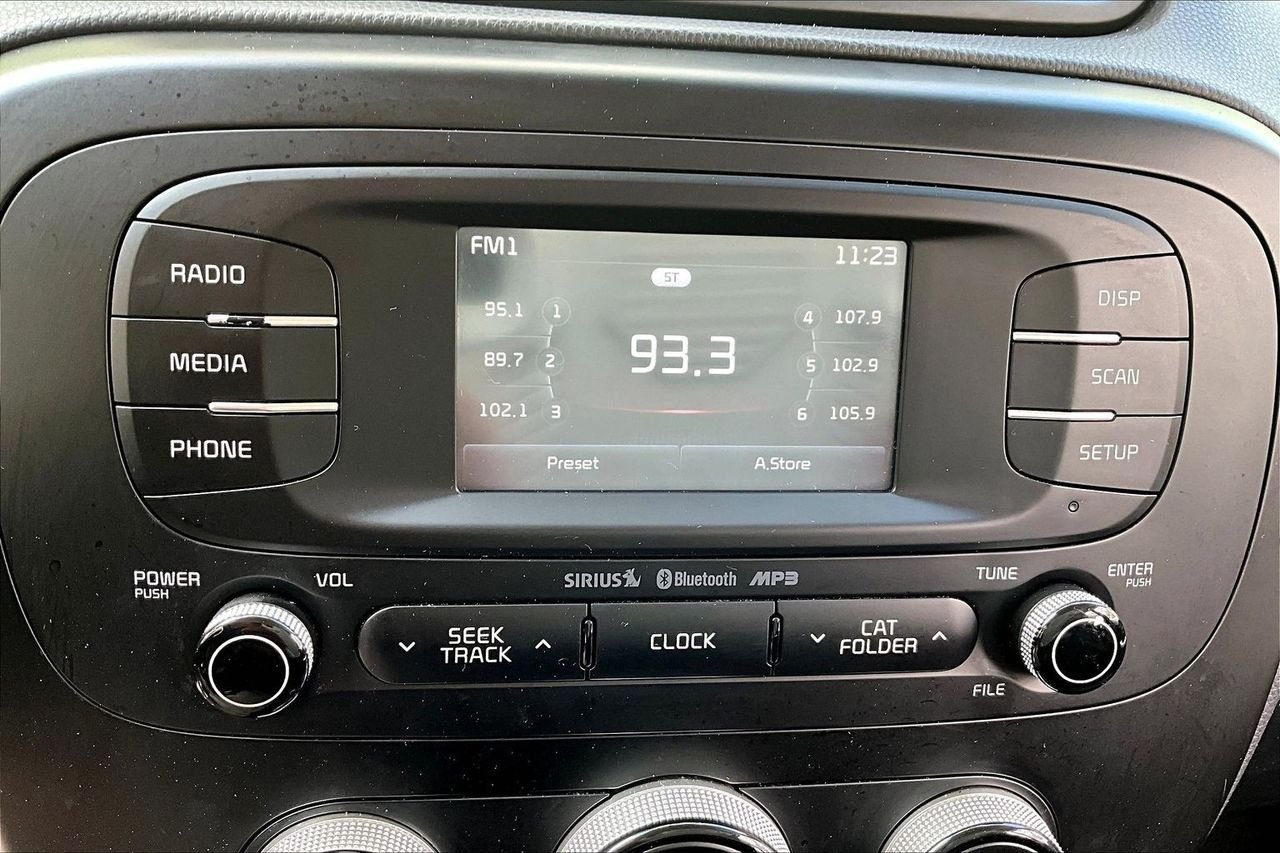 Used 2016 Black Kia Plus image 23