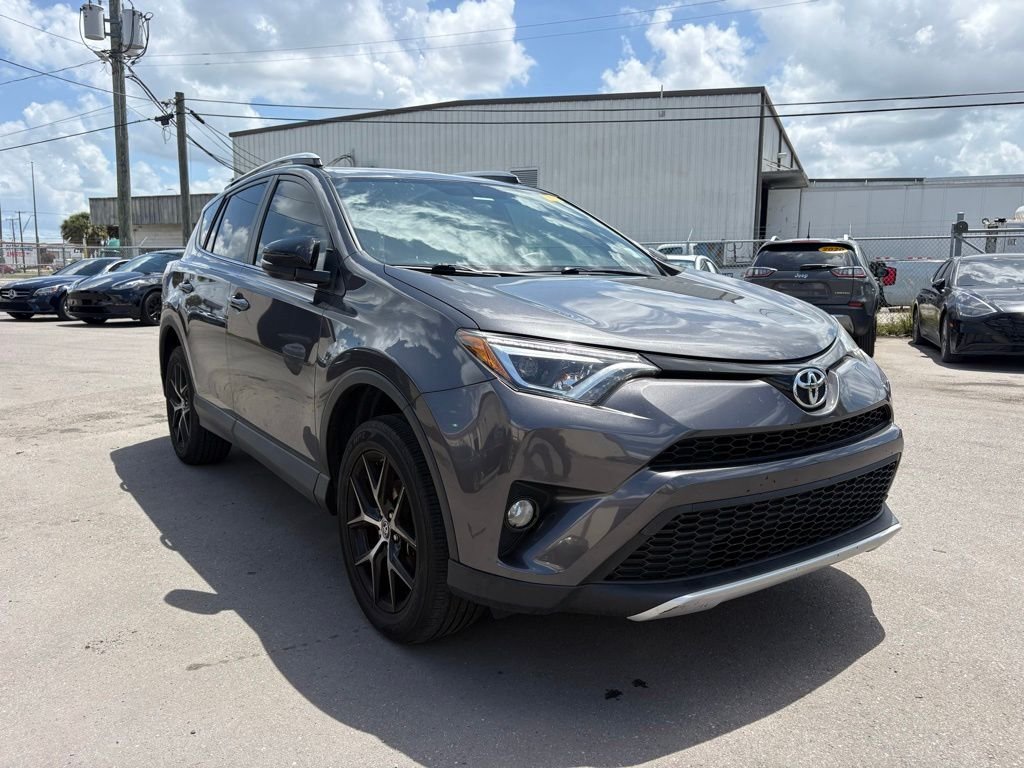 2016 Toyota RAV4 SE's photo
